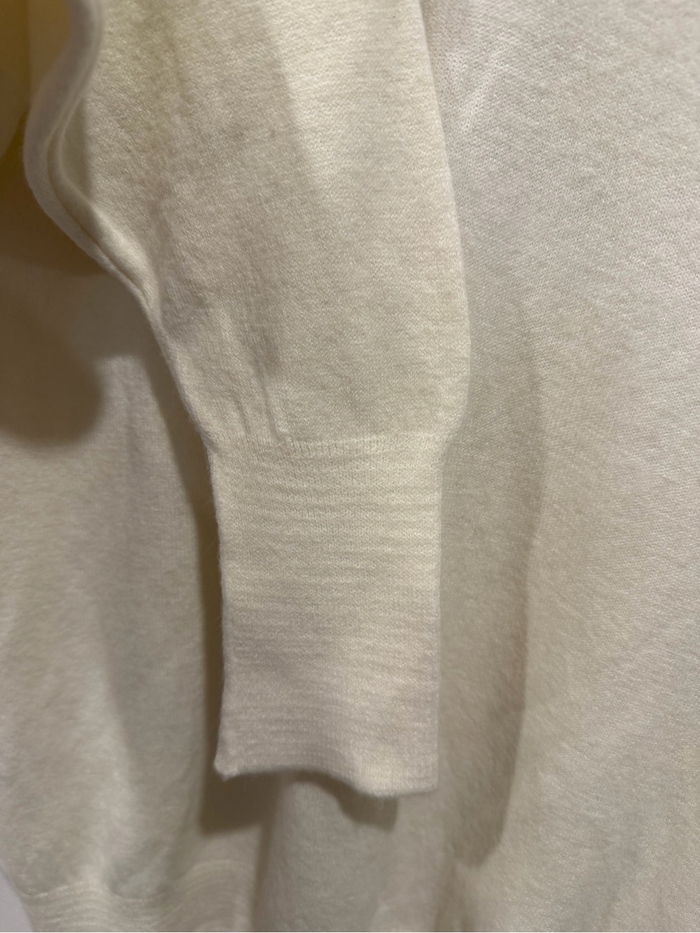 Vintage Dior Men’s Ivory V-Neck Sweater - Picture 6 of 9